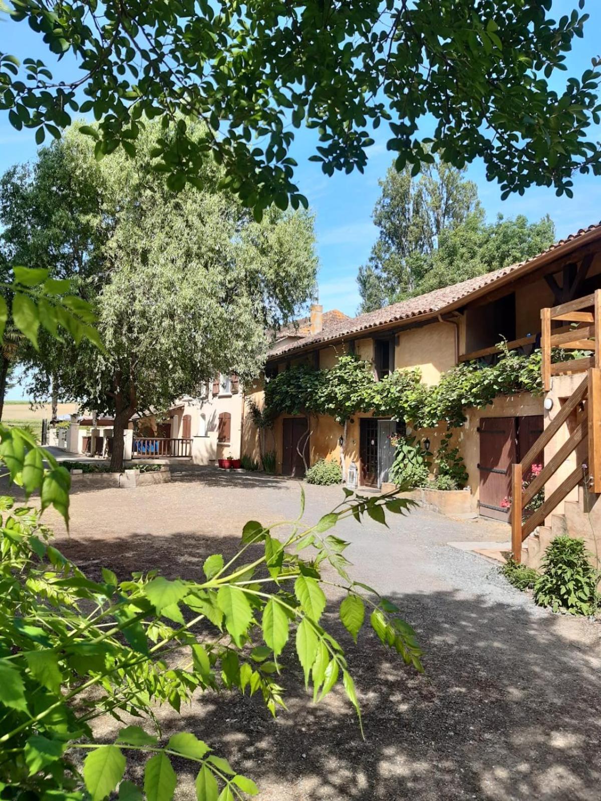 Gite Au Moulin Du Comte Bourrouillan Экстерьер фото